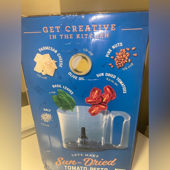 Brand new Oster 10-cup food processor - Picture 5 of 6